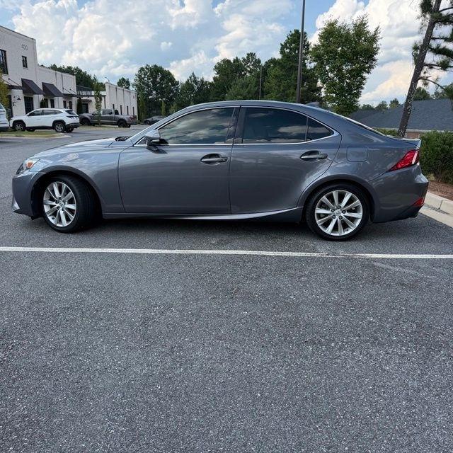 Lexus IS  2015