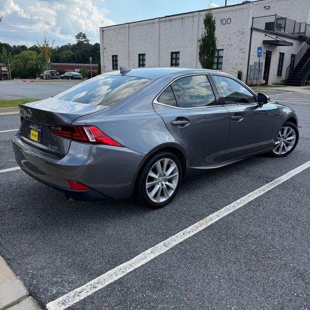 Lexus IS  2015