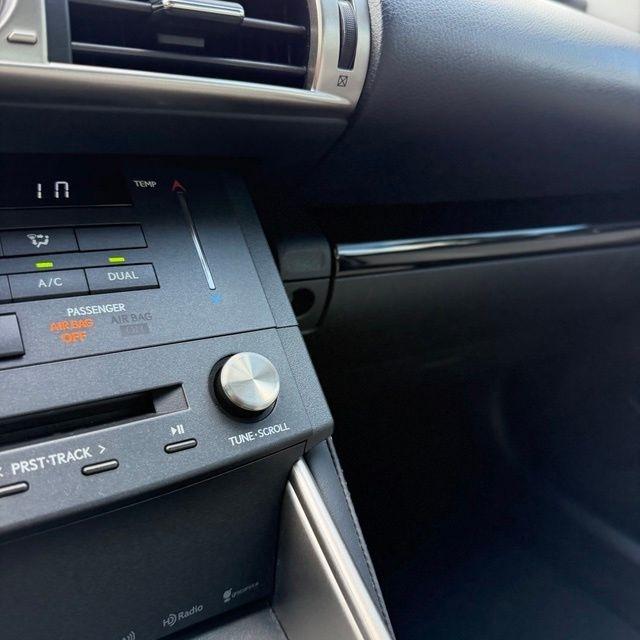 Lexus IS  2015