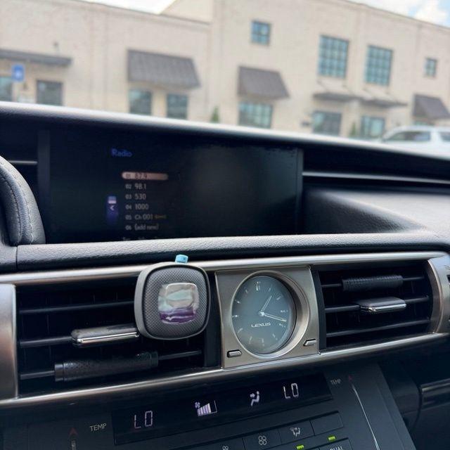 Lexus IS  2015