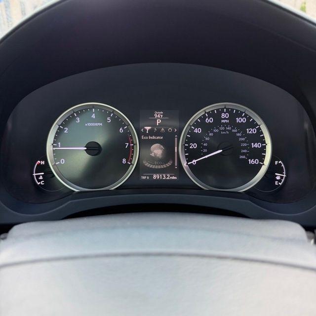Lexus IS  2015
