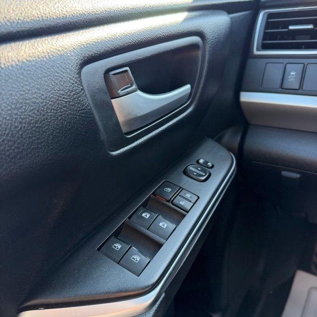 Toyota Camry  2017