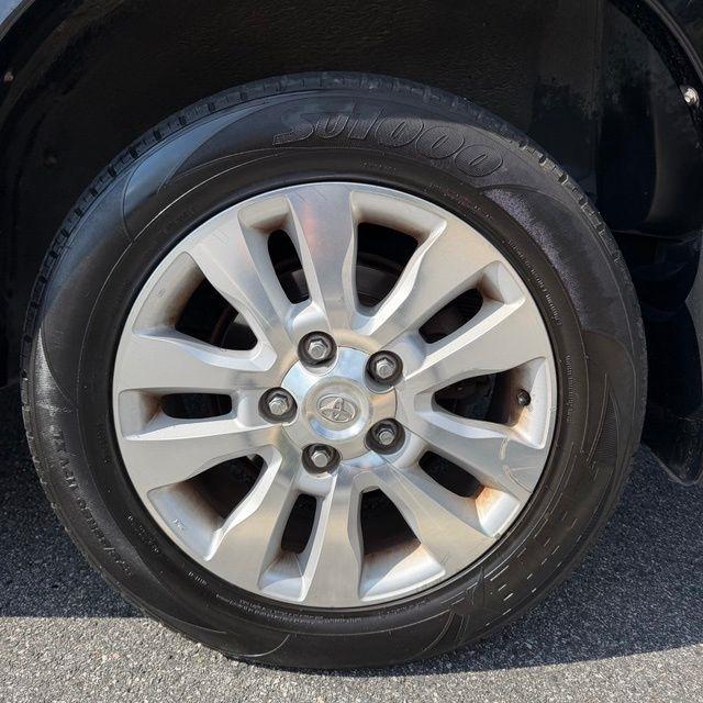 Toyota Sequoia  2015