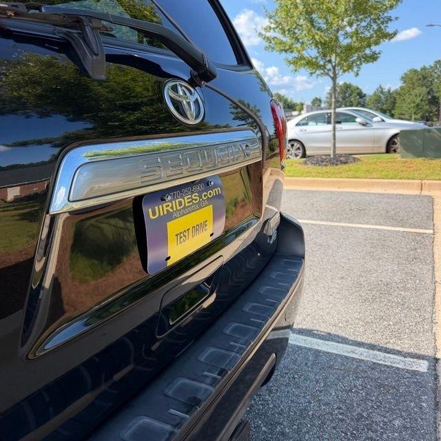 Toyota Sequoia  2015