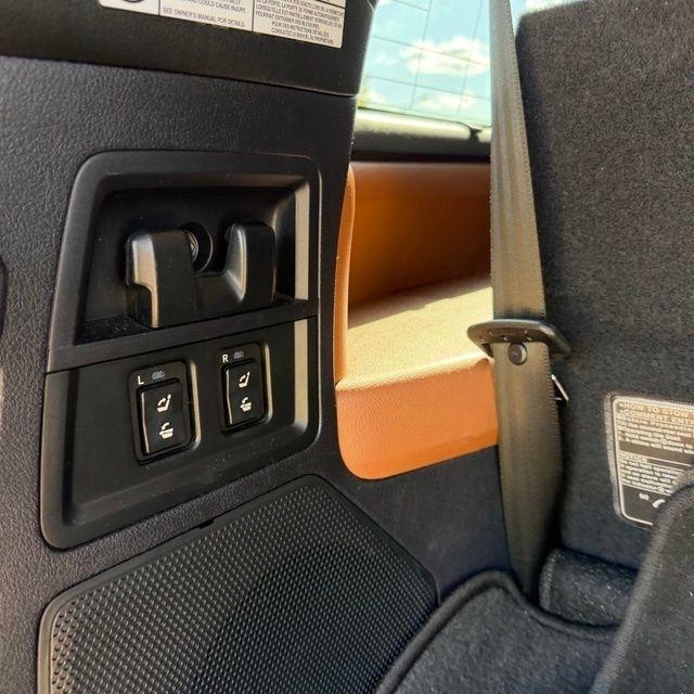 Toyota Sequoia  2015