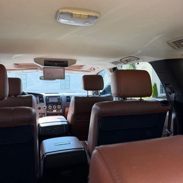 Toyota Sequoia  2015