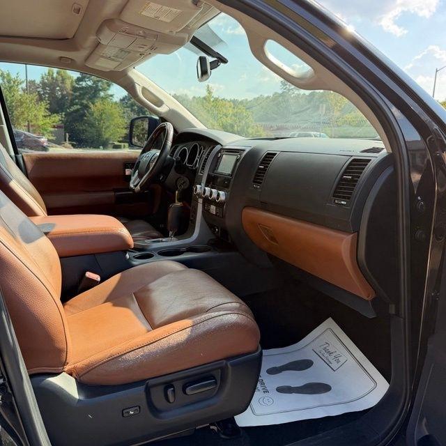 Toyota Sequoia  2015