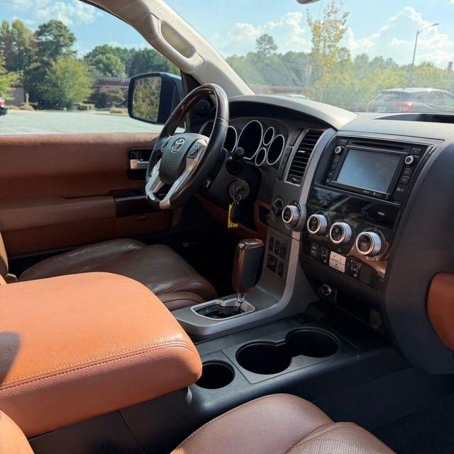 Toyota Sequoia  2015