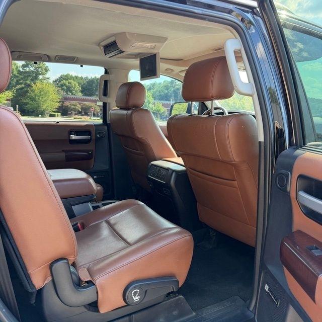 Toyota Sequoia  2015