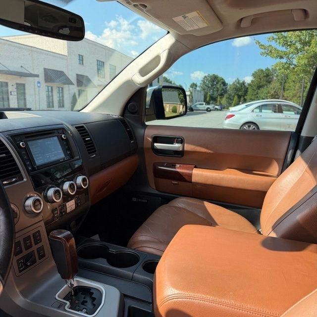 Toyota Sequoia  2015