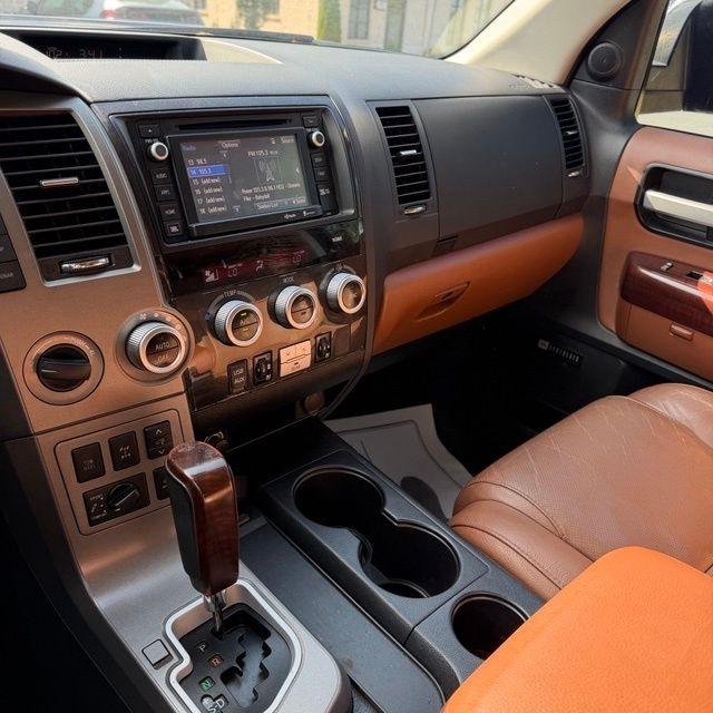 Toyota Sequoia  2015