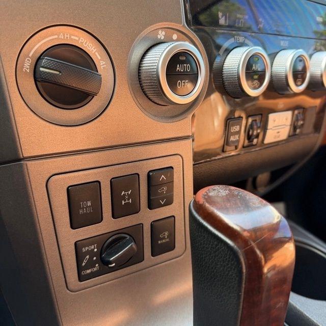 Toyota Sequoia  2015