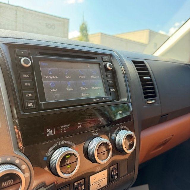 Toyota Sequoia  2015