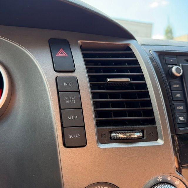 Toyota Sequoia  2015