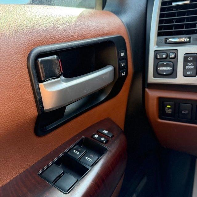 Toyota Sequoia  2015