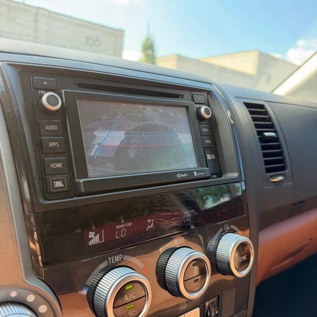 Toyota Sequoia  2015
