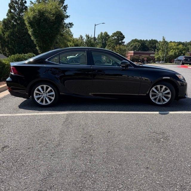 Lexus IS  2015