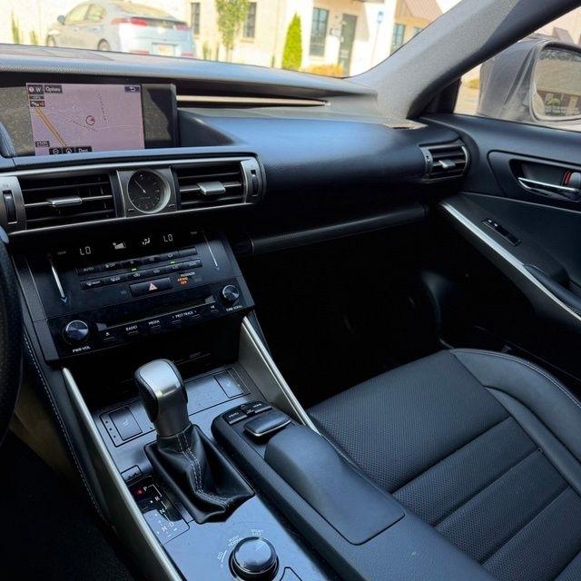 Lexus IS  2014