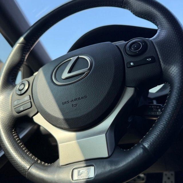 Lexus IS  2014