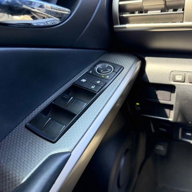 Lexus IS  2014