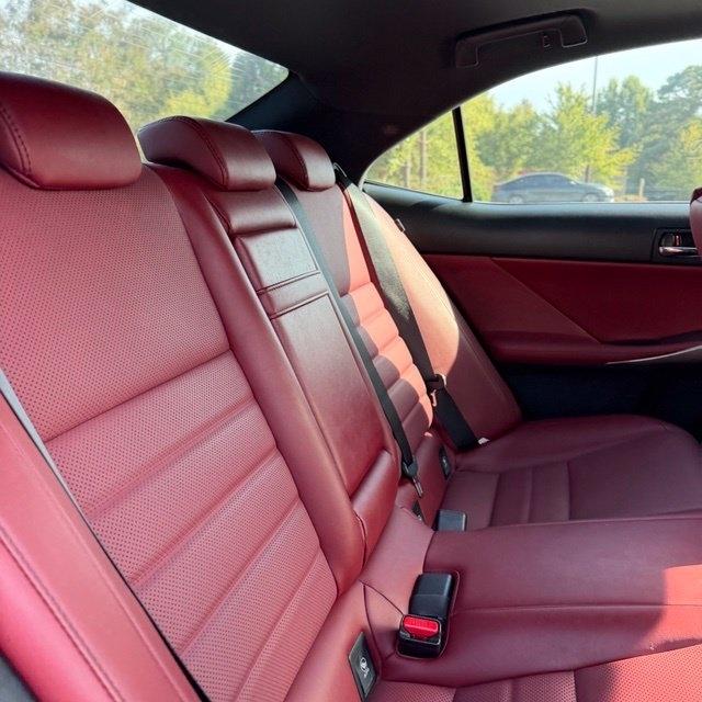 Lexus IS  2016