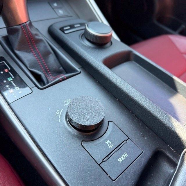 Lexus IS  2016