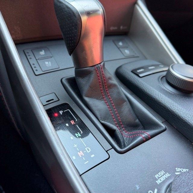 Lexus IS  2016