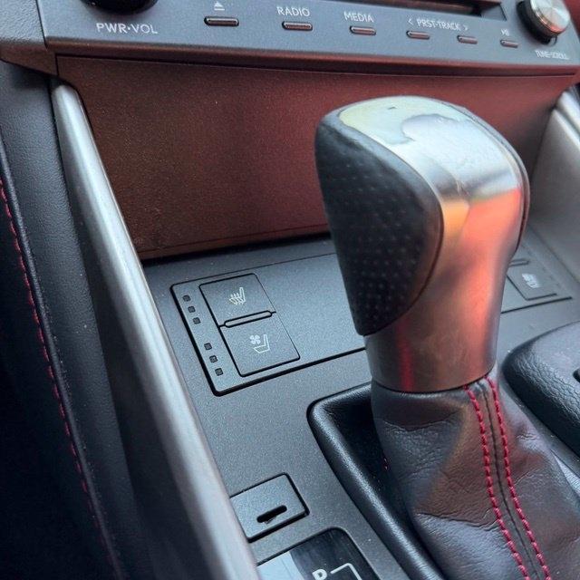 Lexus IS  2016