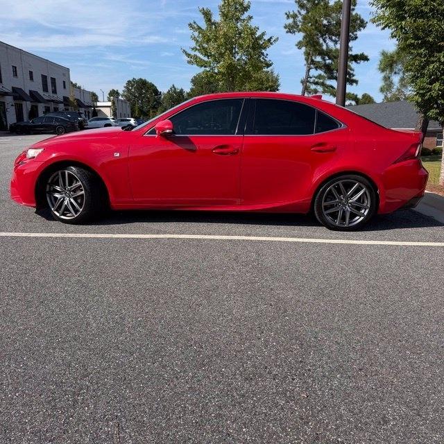Lexus IS  2016