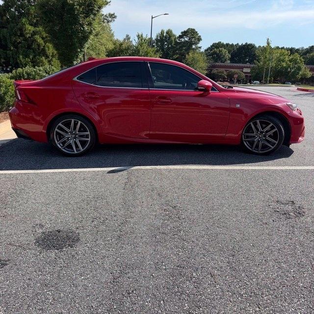 Lexus IS  2016