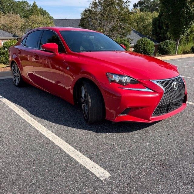 Lexus IS  2016