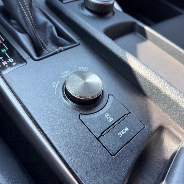 Lexus IS  2016