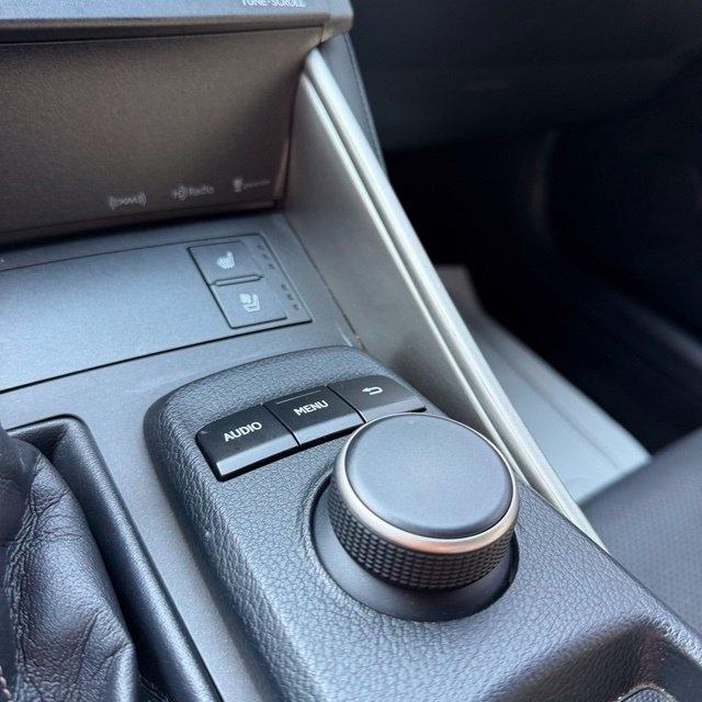 Lexus IS  2016