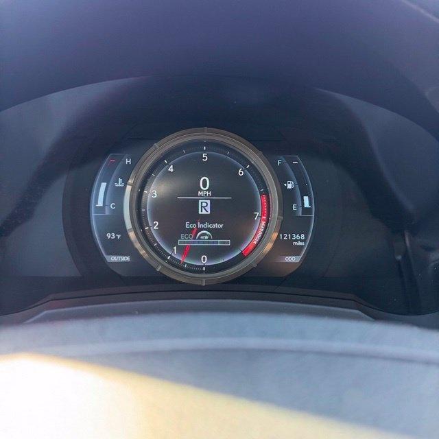 Lexus IS  2016