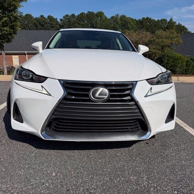 Lexus IS  2017