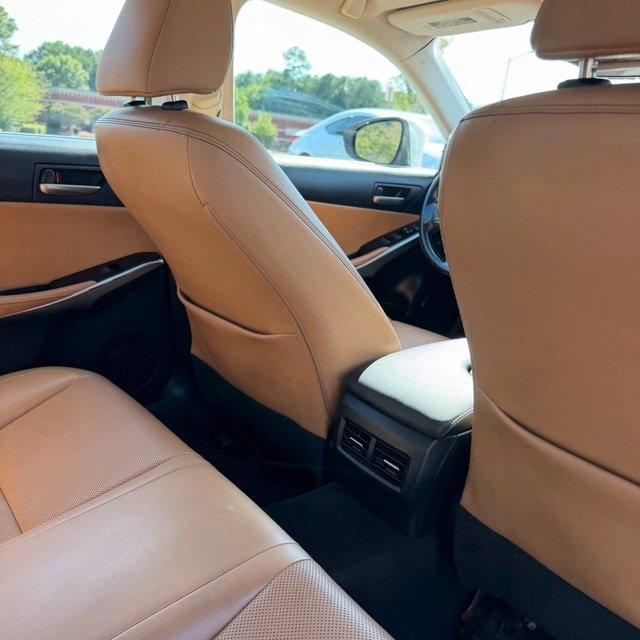 Lexus IS  2017