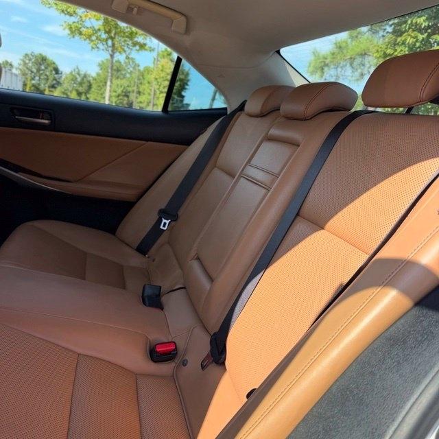 Lexus IS  2017