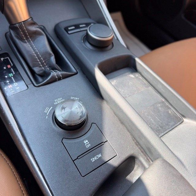 Lexus IS  2017