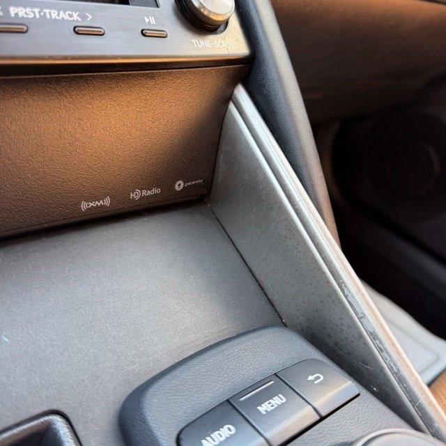 Lexus IS  2017