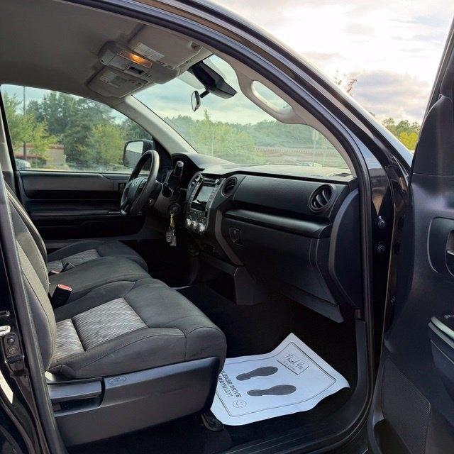 Toyota Tundra  2018