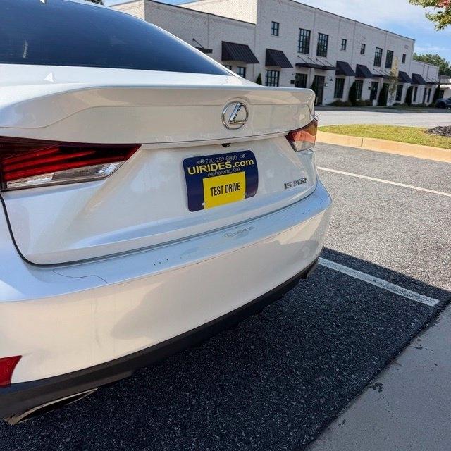 Lexus IS  2020