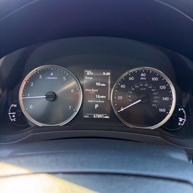Lexus IS  2020