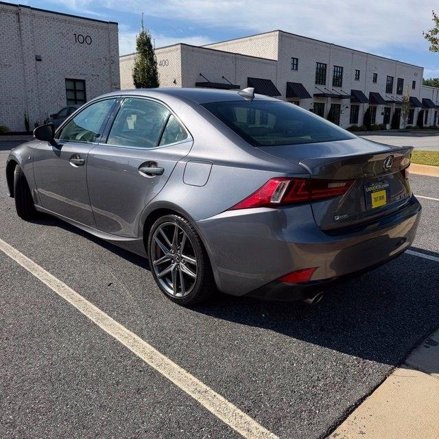Lexus IS  2015