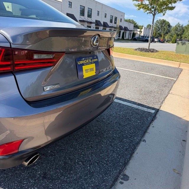 Lexus IS  2015