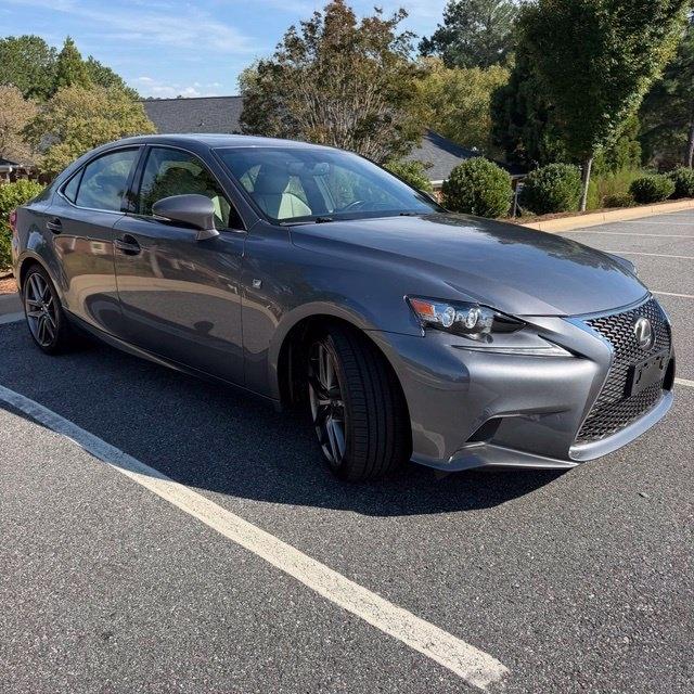 Lexus IS  2015