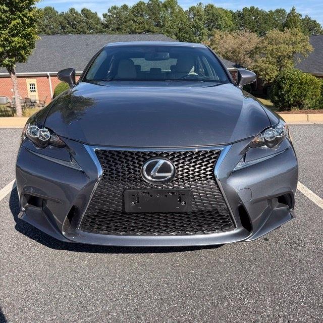 Lexus IS  2015