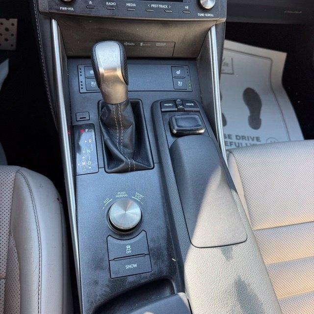 Lexus IS  2015