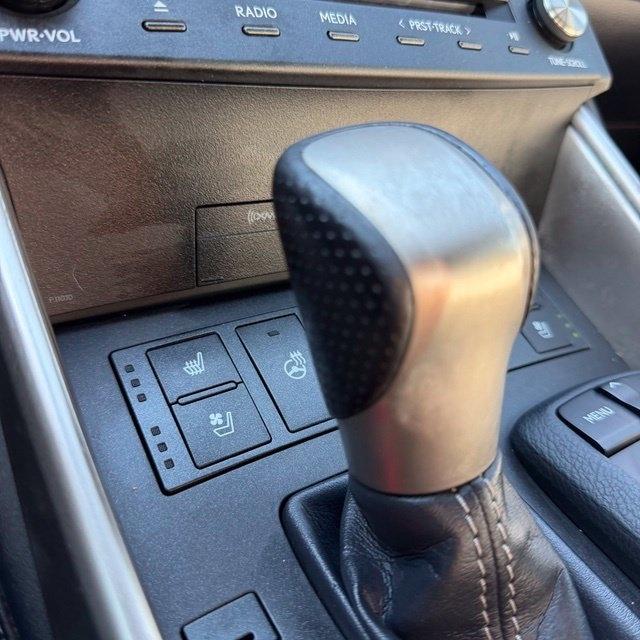 Lexus IS  2015