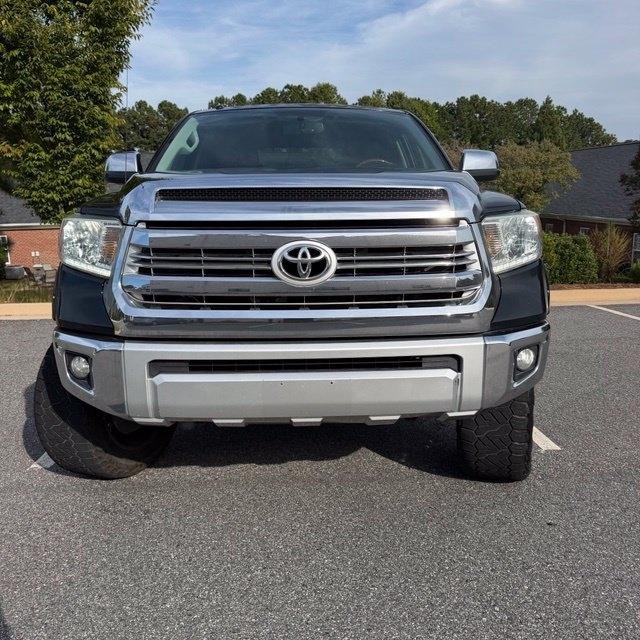 Toyota Tundra  2014