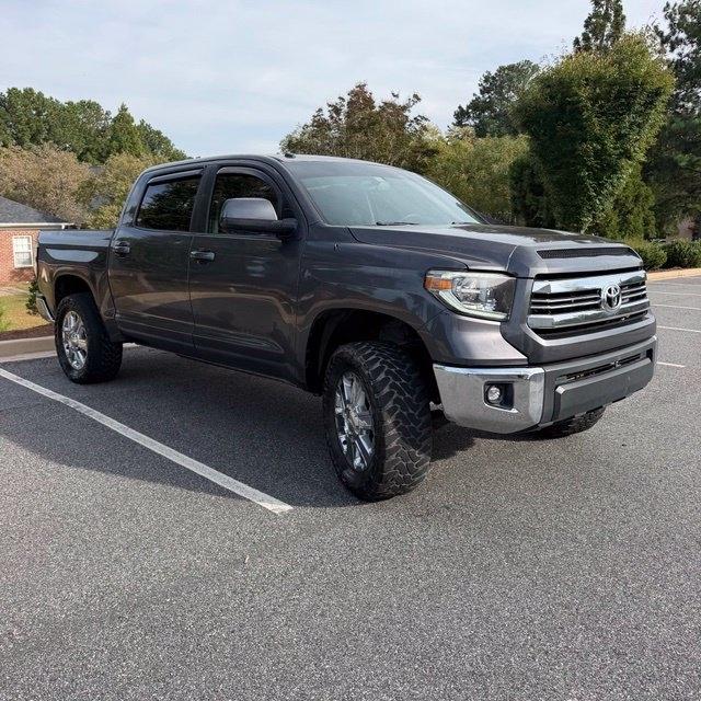 Toyota Tundra  2016